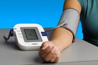 Control da presión arterial na hipertensión para evitar consecuencias negativas