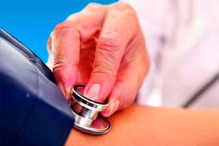 Medición da presión arterial para o diagnóstico da hipertensión